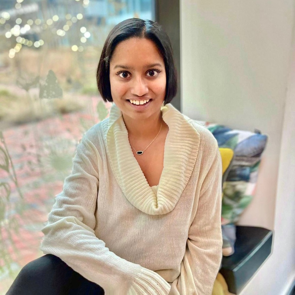 Meet your Posher, Pia